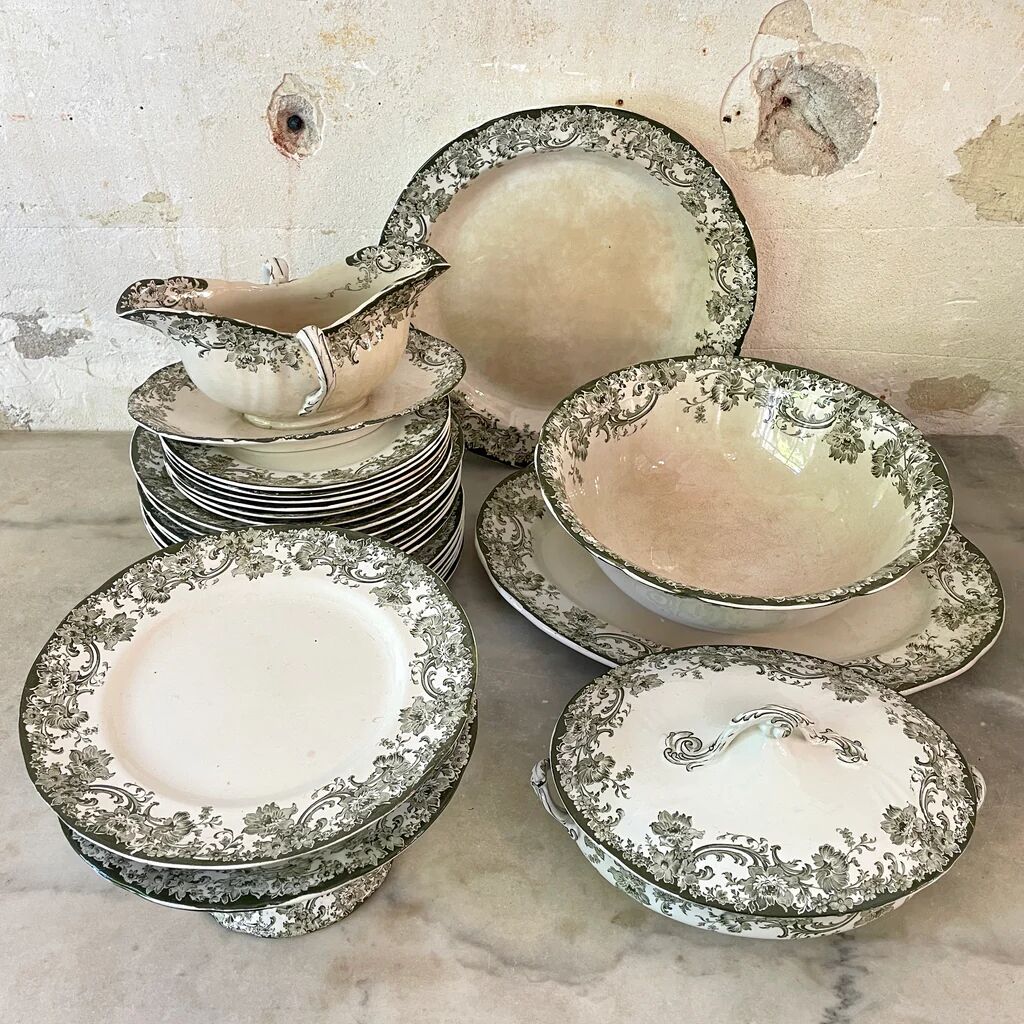 Doulton Burslem Melrose green English earthenware dinner service for 6 people