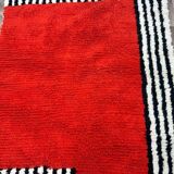 Handmade Berber rug in wool, size 150 x 250 cm