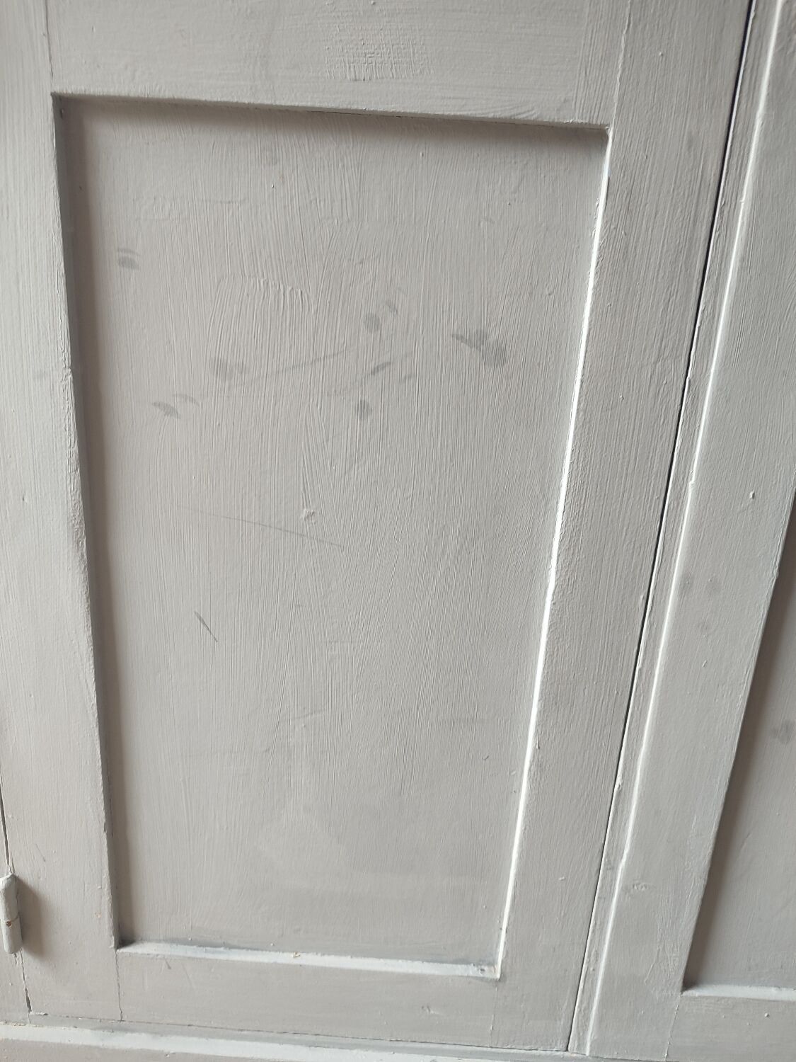 Armoire parisienne