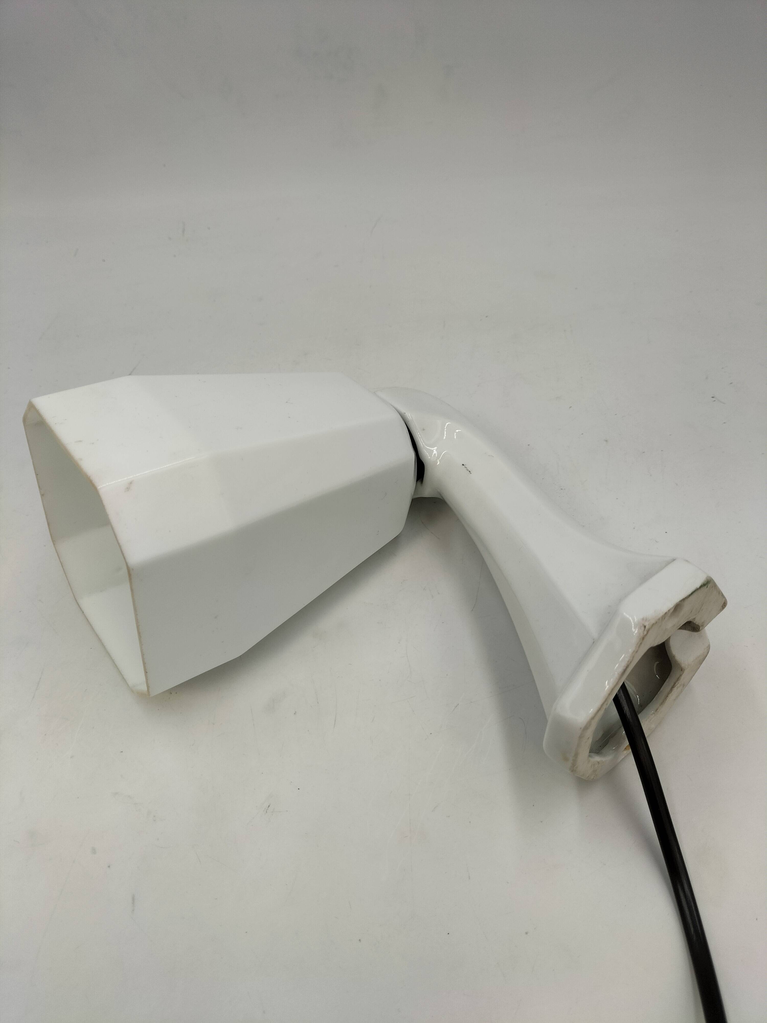 Porcelain and opaline wall light