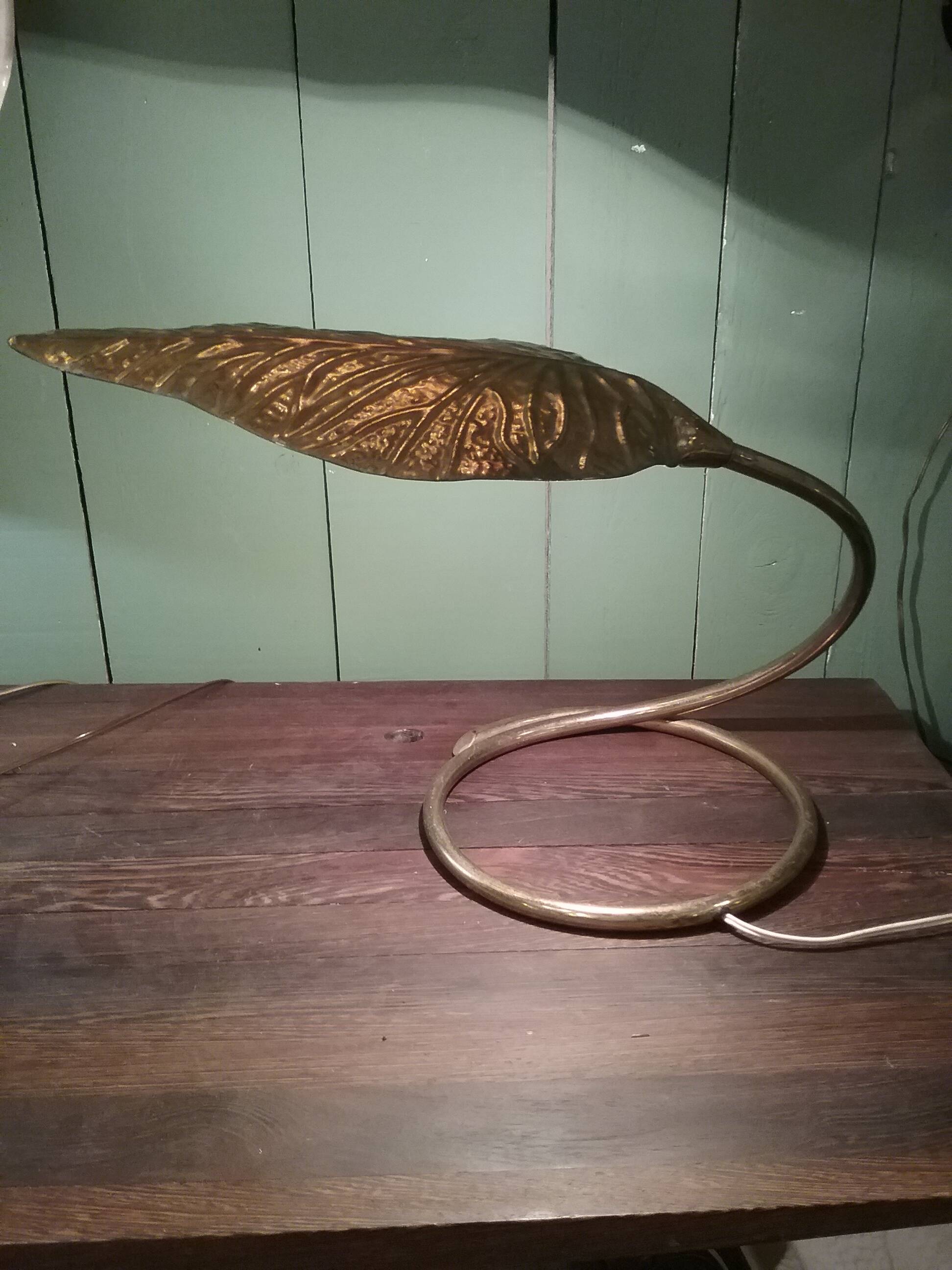 Tommaso Barbie Leaf Lamp