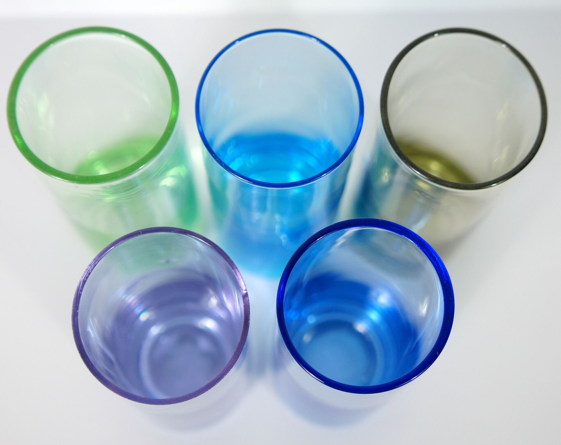 Set of 5 glasses to shoot