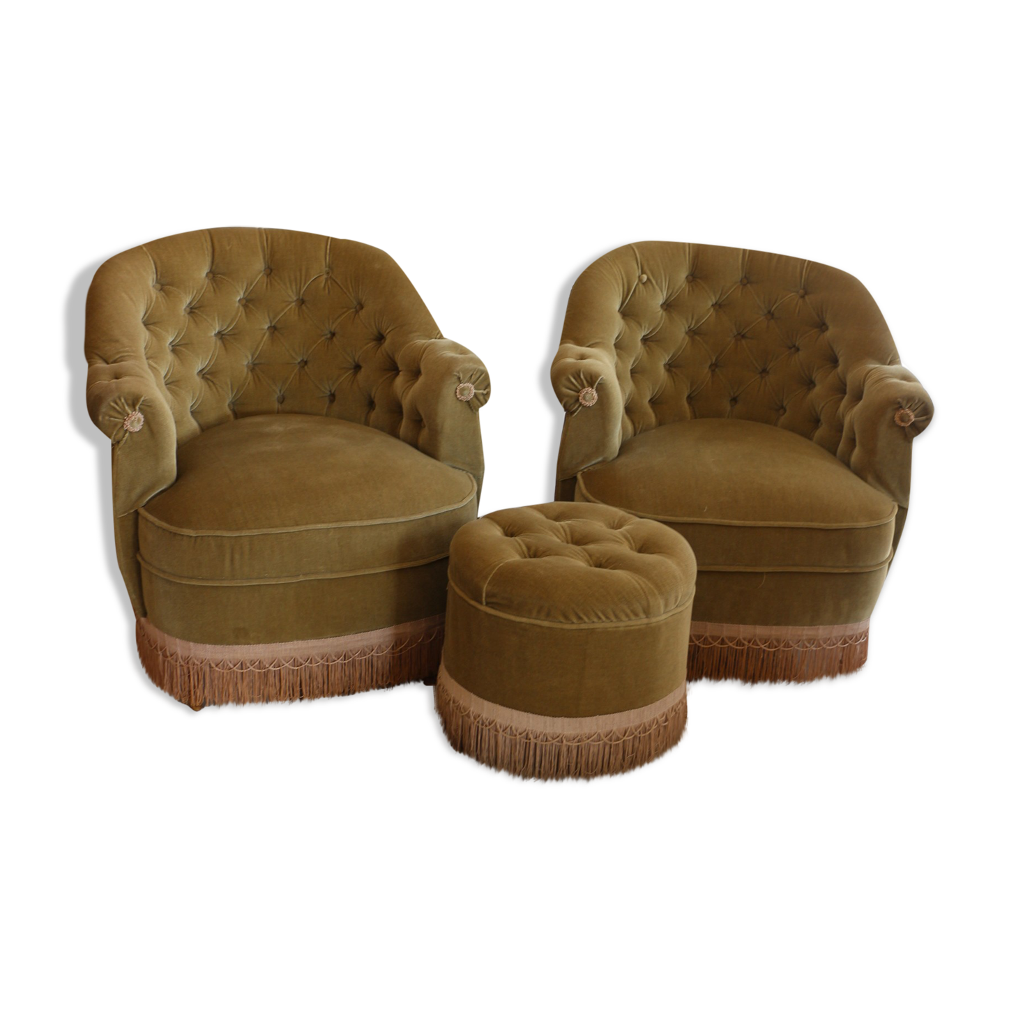Paire de fauteuils crapauds et leur pouf vert