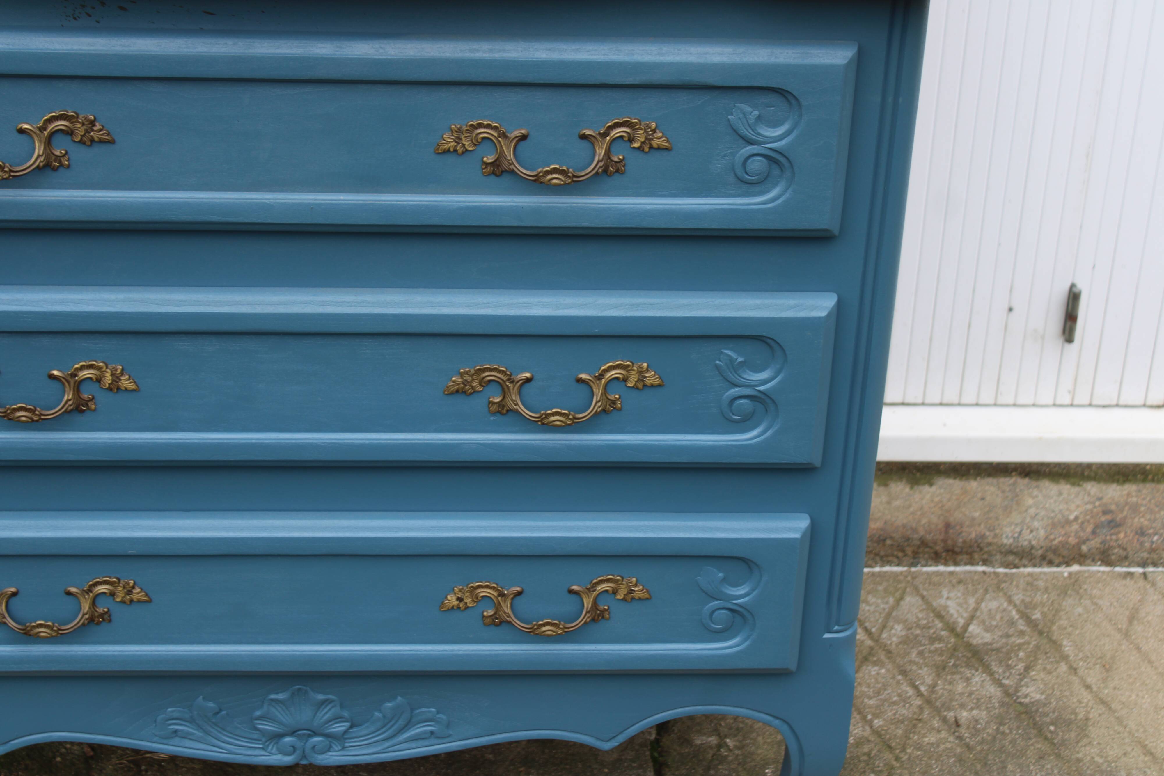 Commode ancienne rénovée bleu – plateau bois – 3 tiroirs
