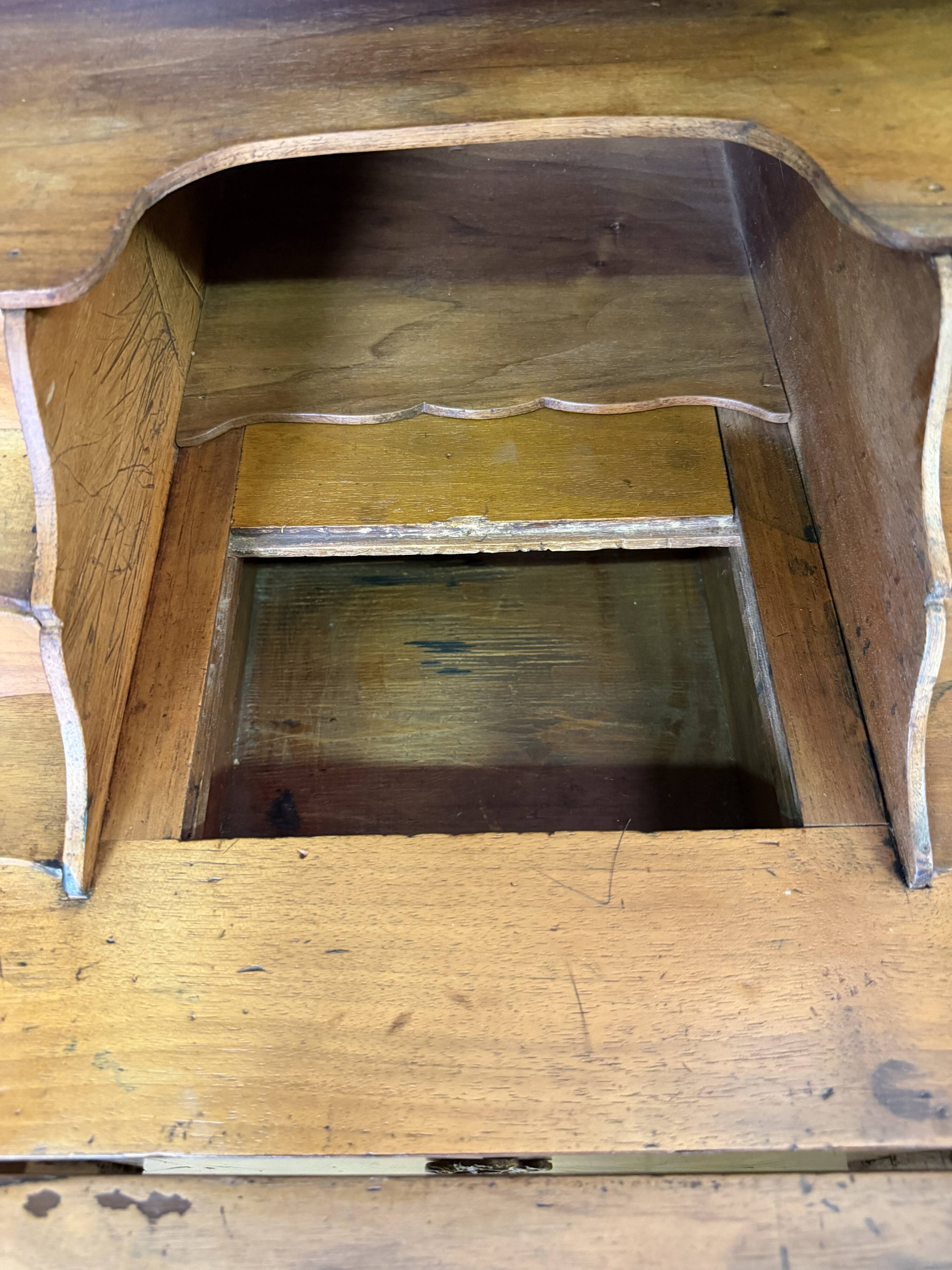 Louis XV slant-top desk in 18th-century marquetry.