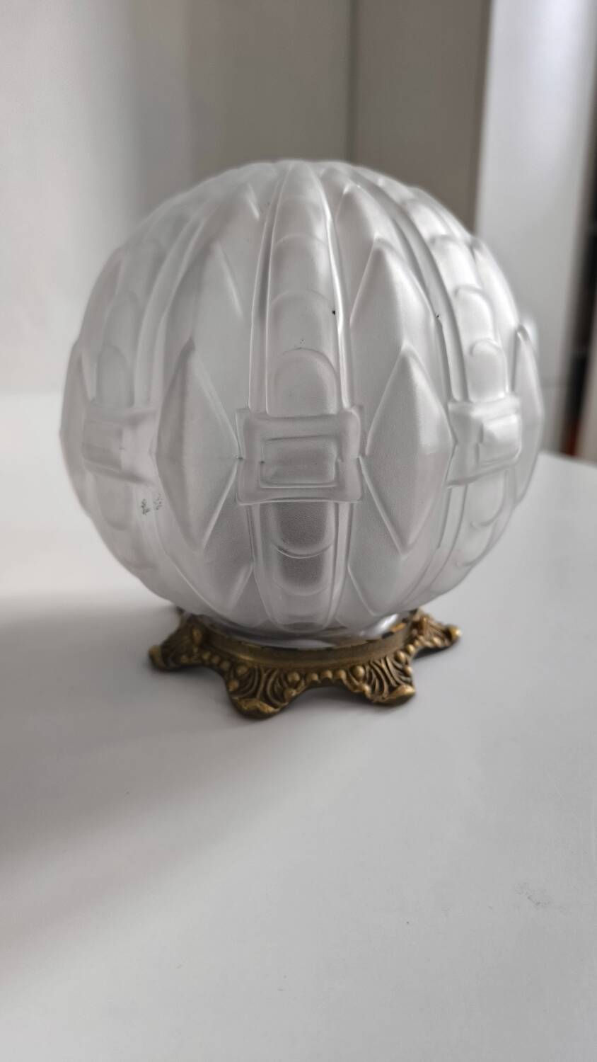 Art Deco ceiling light in frosted glass and bronze 1920