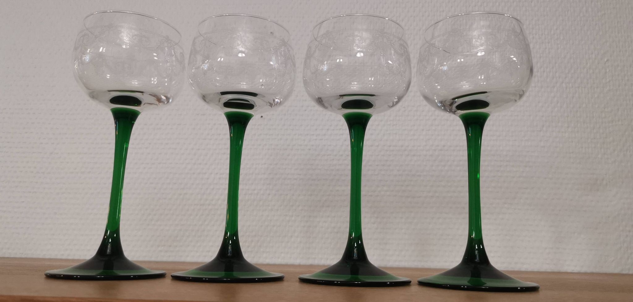 Set of 4 old Alsatian green stemmed wine glasses with vine decor engraved crystal arc
