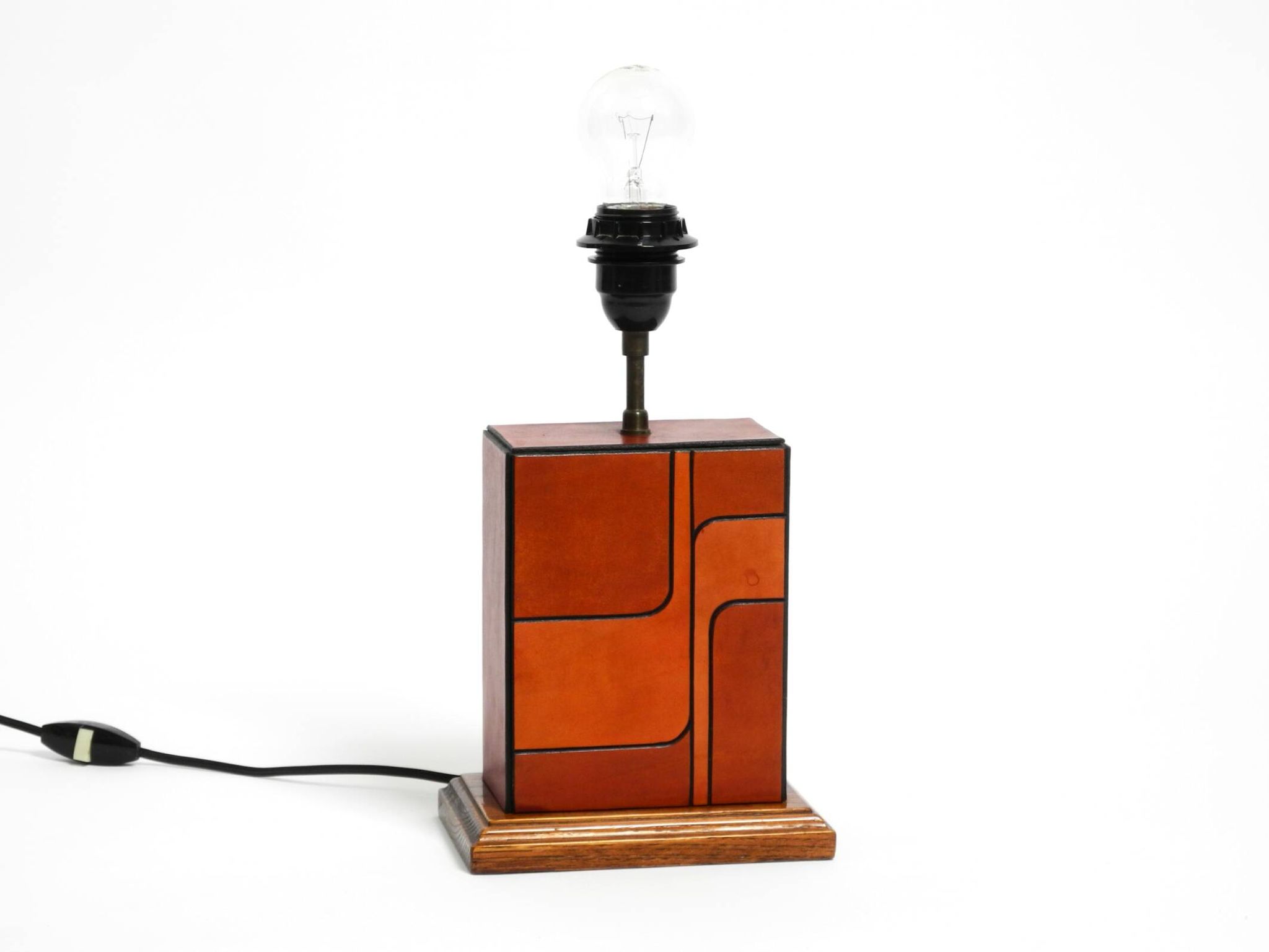 Italian 60s table lamp made of wood and leather with paper straw lampshade