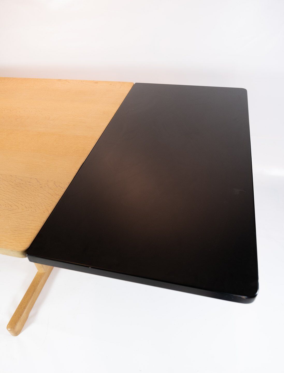 Shaker dining table, model C18 by Børge Mogensen