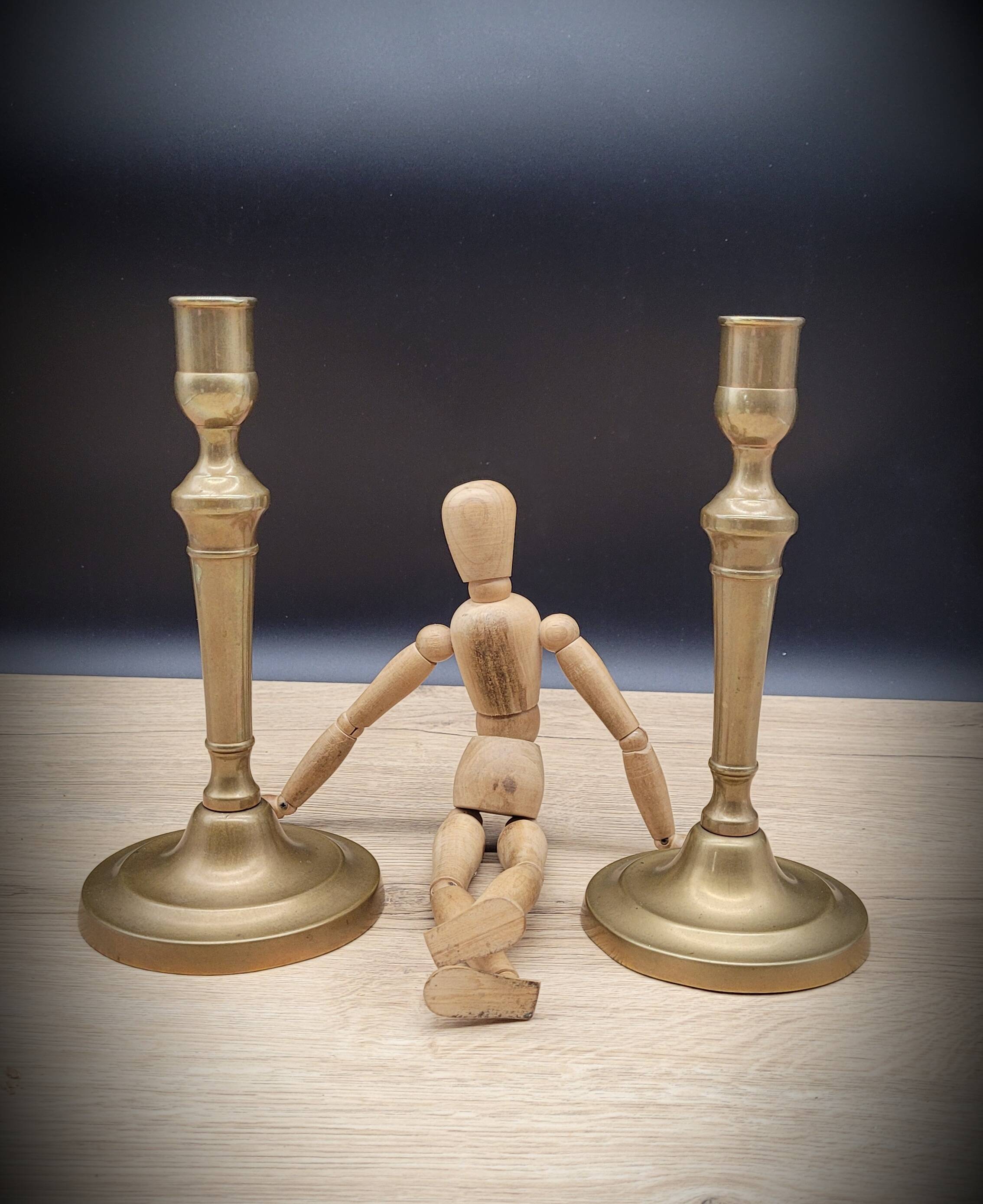 Duo round brass candle holders