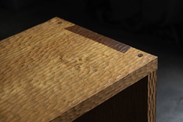 Table console en chêne sculptée à la main, France, début du XXIe siècle