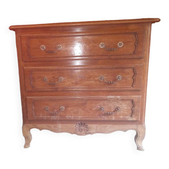 Oak chest of drawers