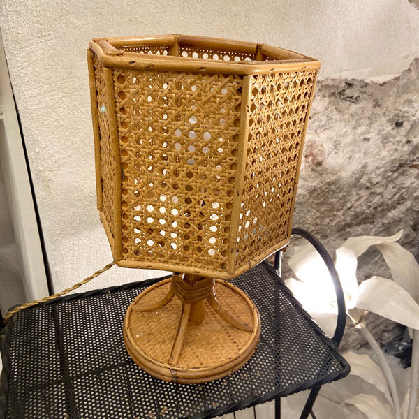 Rattan lamp