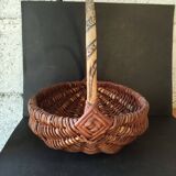Basket of popular art in wicker – Handle carved with snakes – 20th century