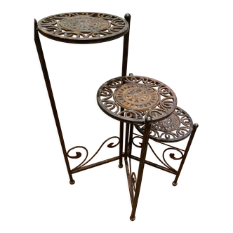 Cast iron pot holder