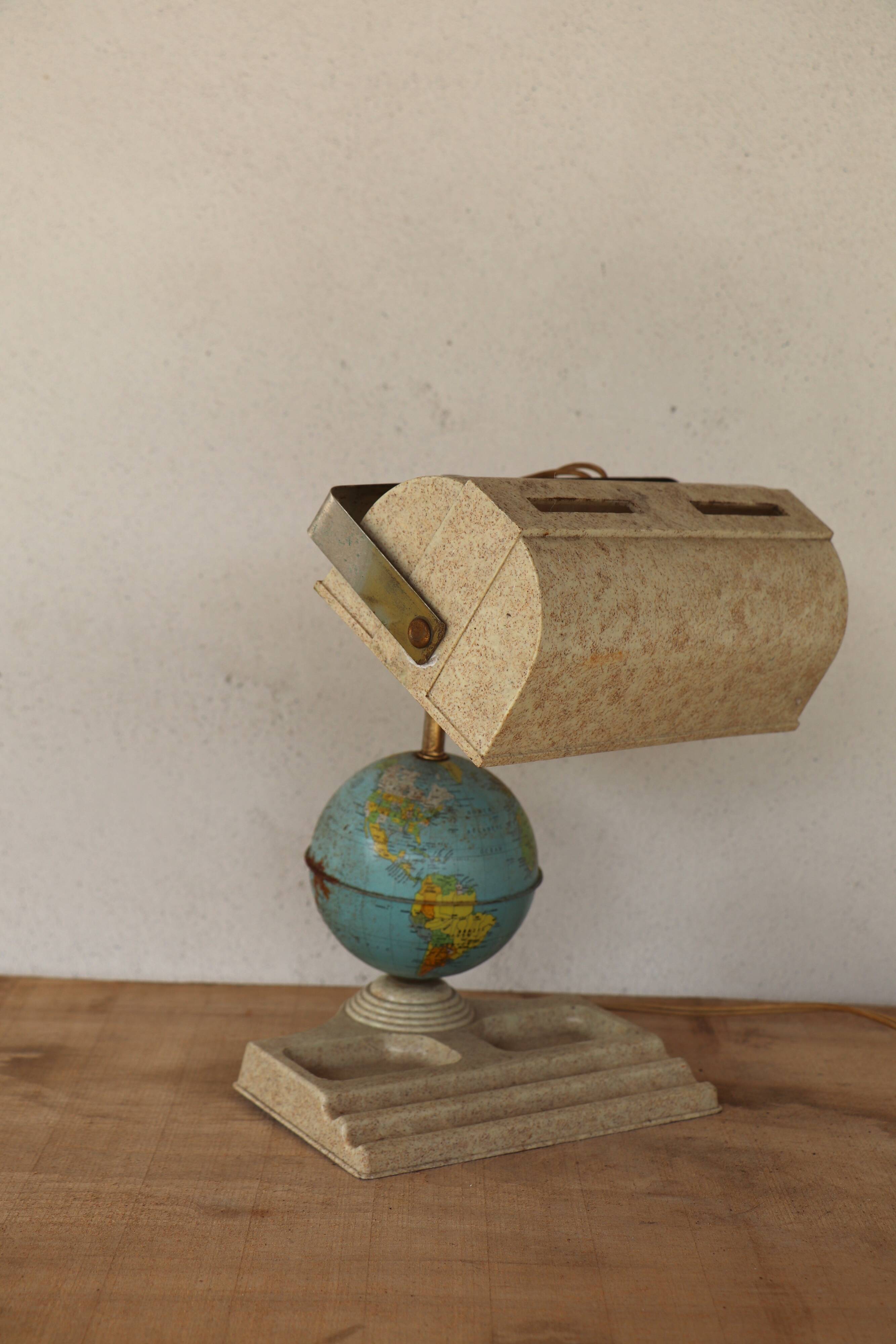 American Mappemonde lamp signed 50s