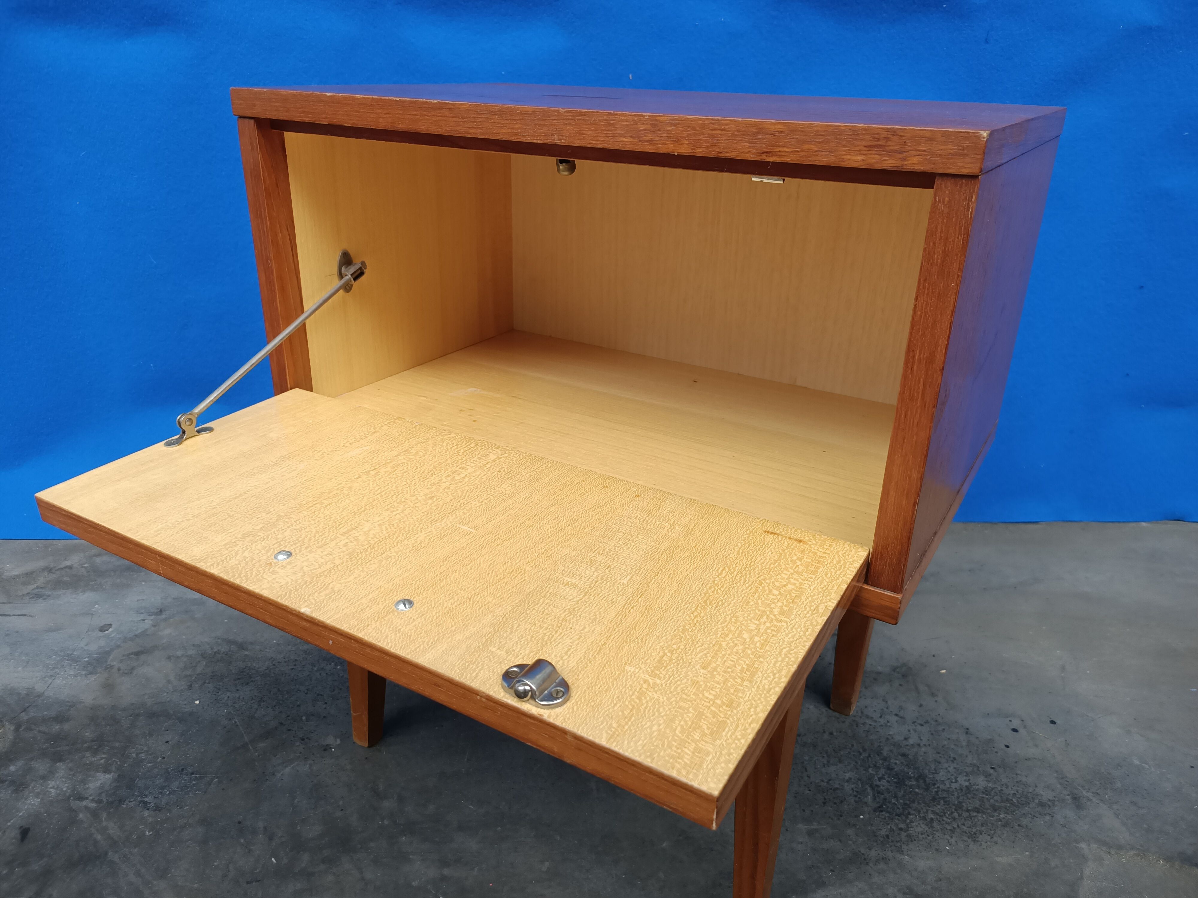 Vintage bedside compass feet