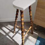 High half-moon tripod stool