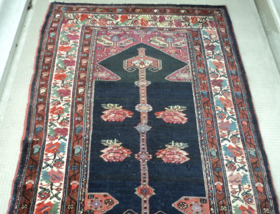 Antique Karabakh carpet 176x117 cm