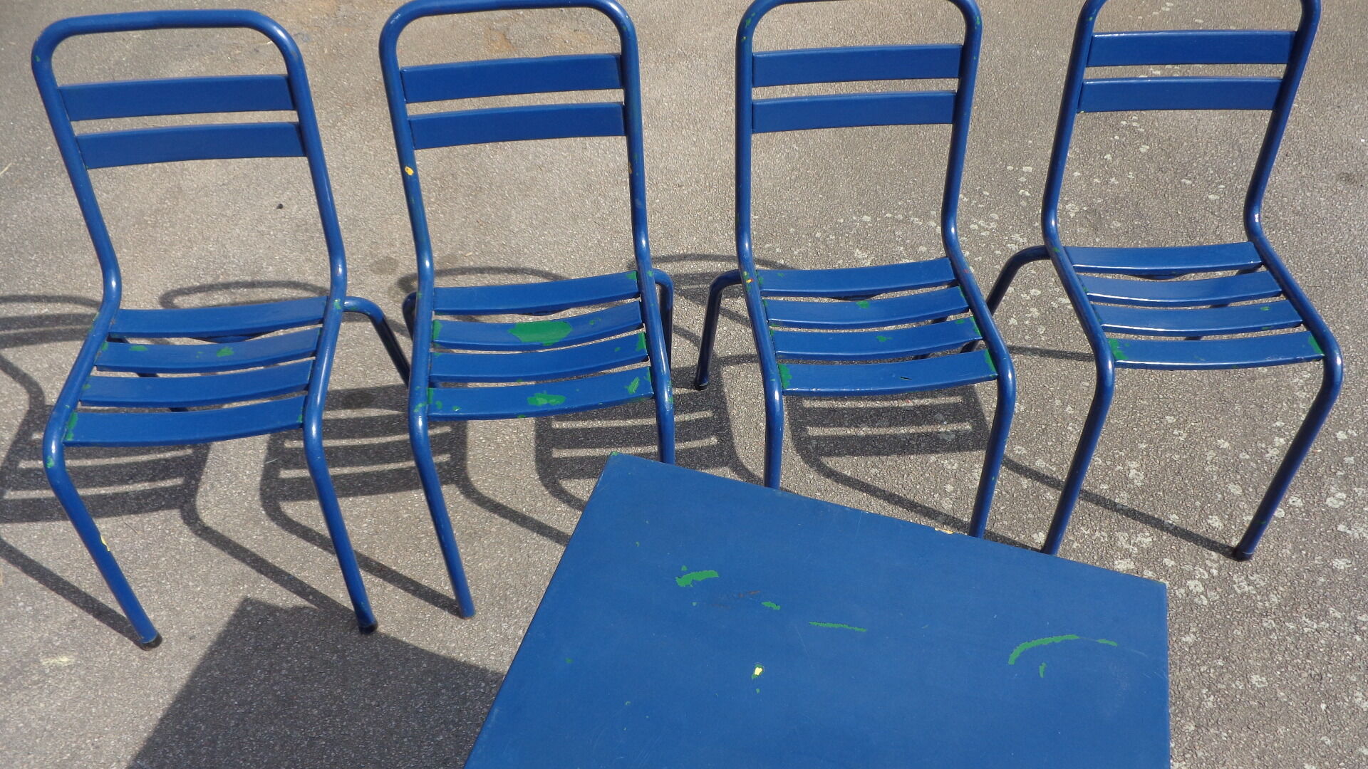 Ensemble 4 chaises & table