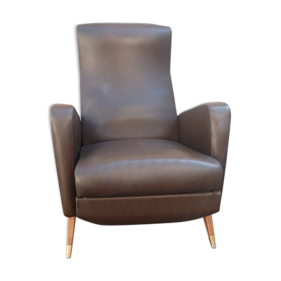 Fauteuil en simili cuir de couleur brun