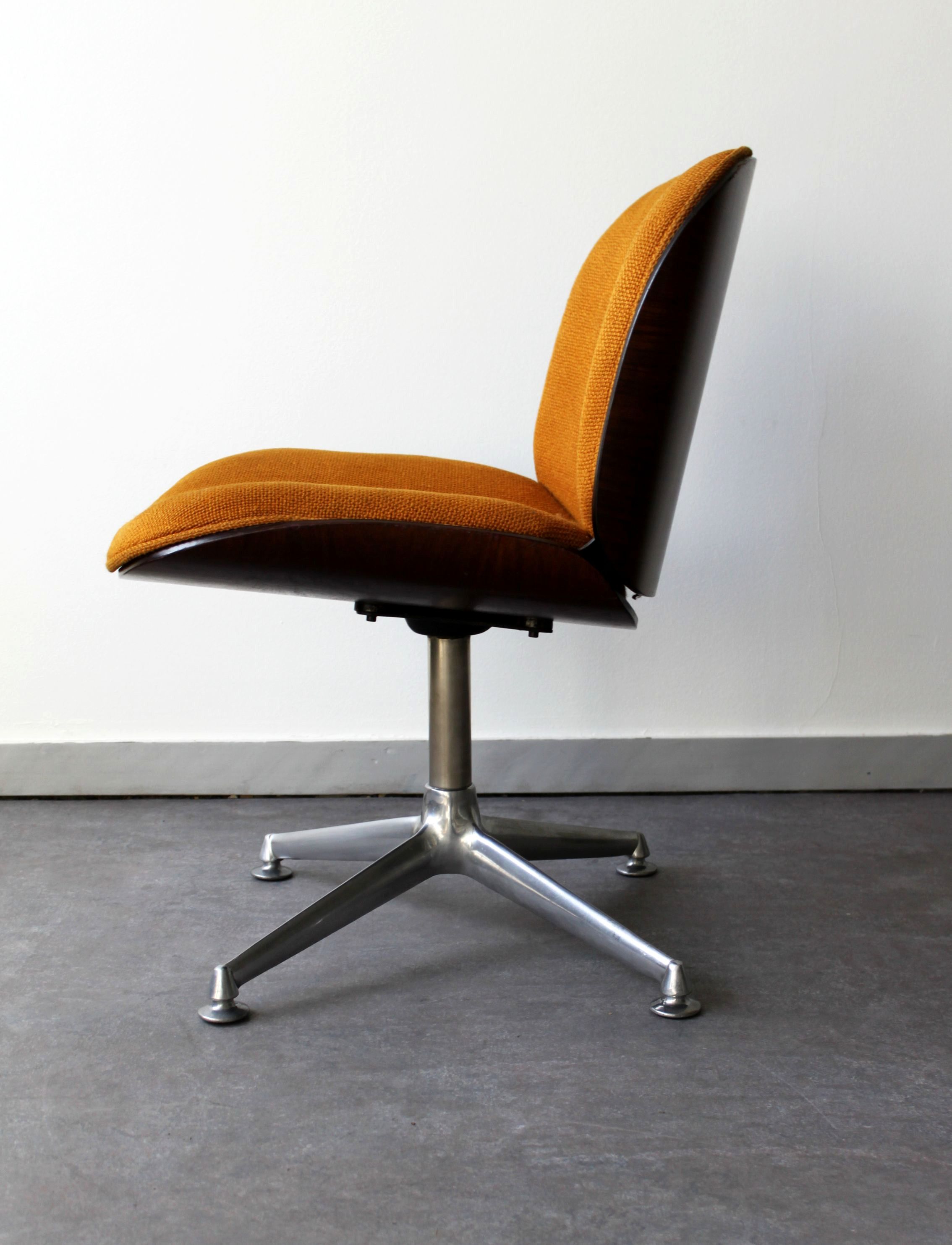 Swivel office armchair by Ico Parisi for MIM Roma, Italy, 1958.