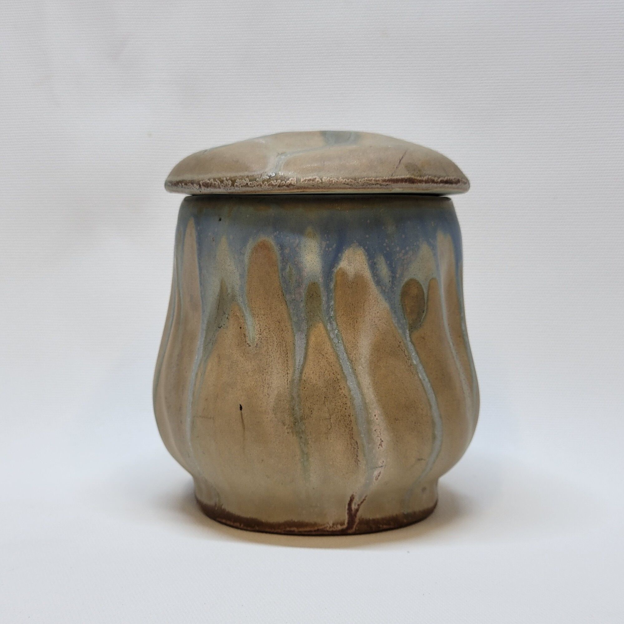 Gilbert Metenier Covered pot in beige and blue art nouveau flamed stoneware