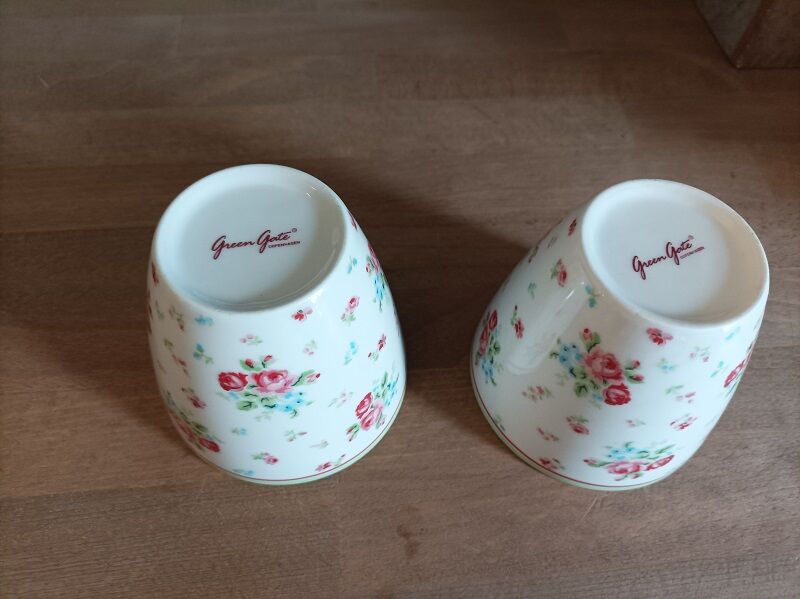 Pair of mugs Guen Gate with pink flowers