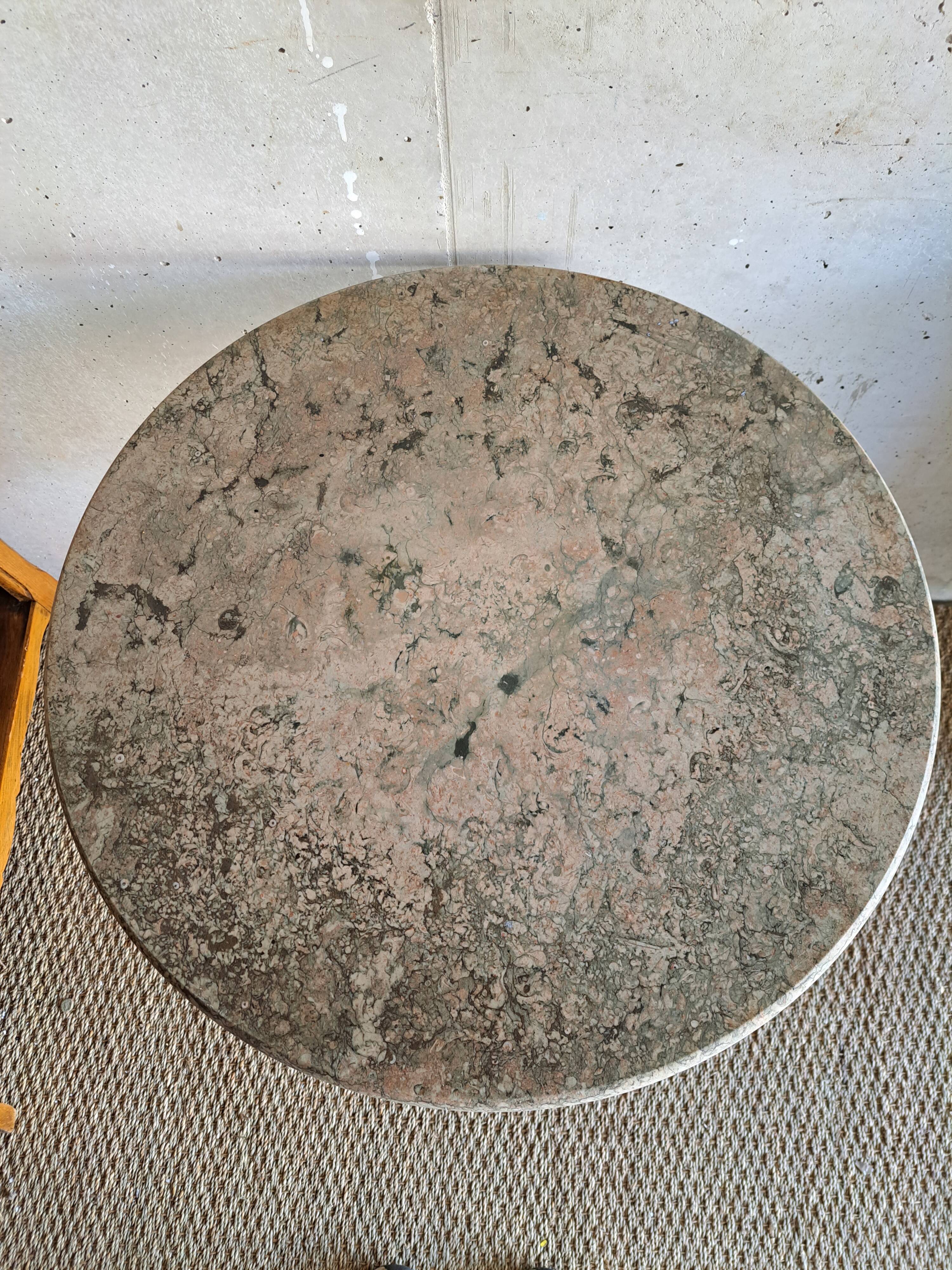 Table bistrot ronde en marbre