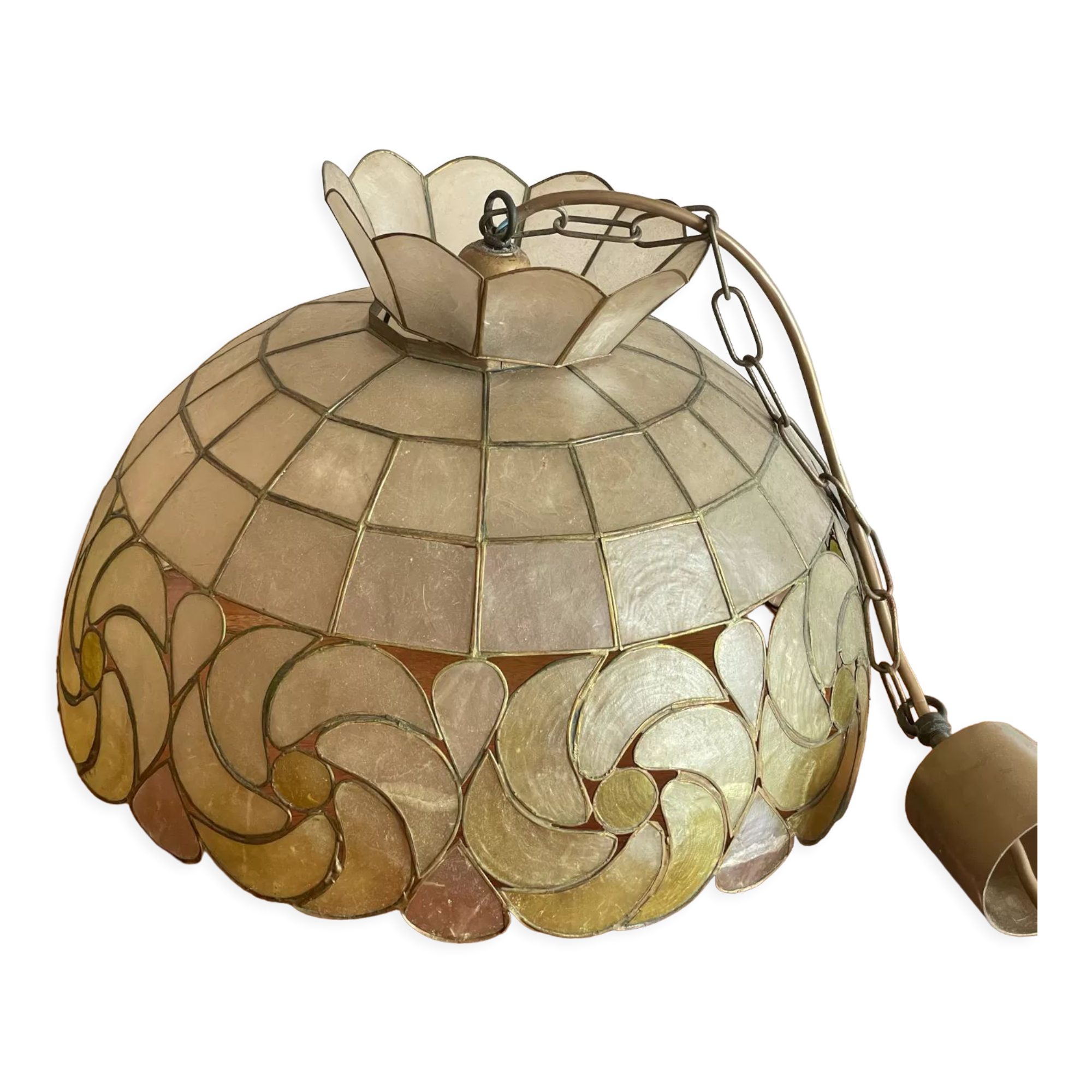 Mother-of-pearl and brass suspension