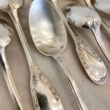 Series of 12 dessert spoons, silver metal