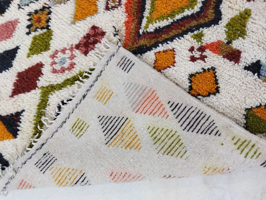 Handmade moroccan berber carpet 194 x 133 cm