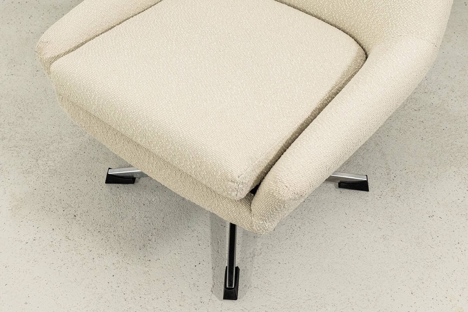 Vintage Swivel Lounge Chair, German, 1970s