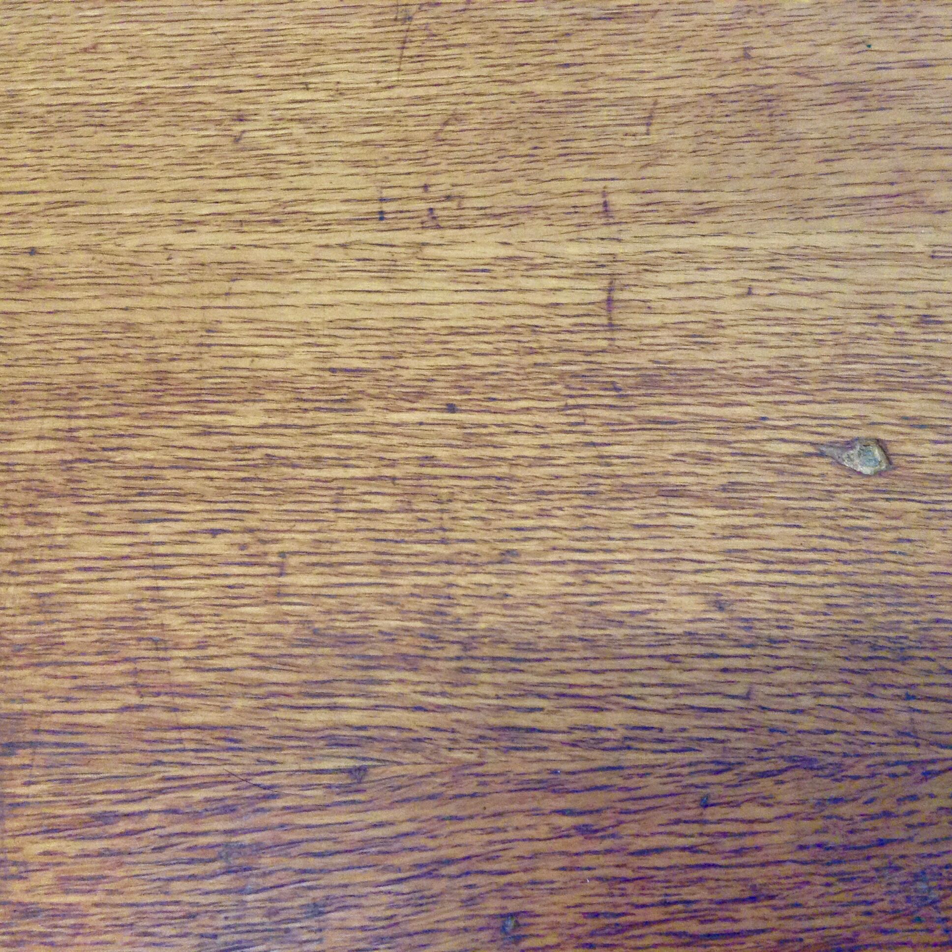 Dresser with 4 drawers