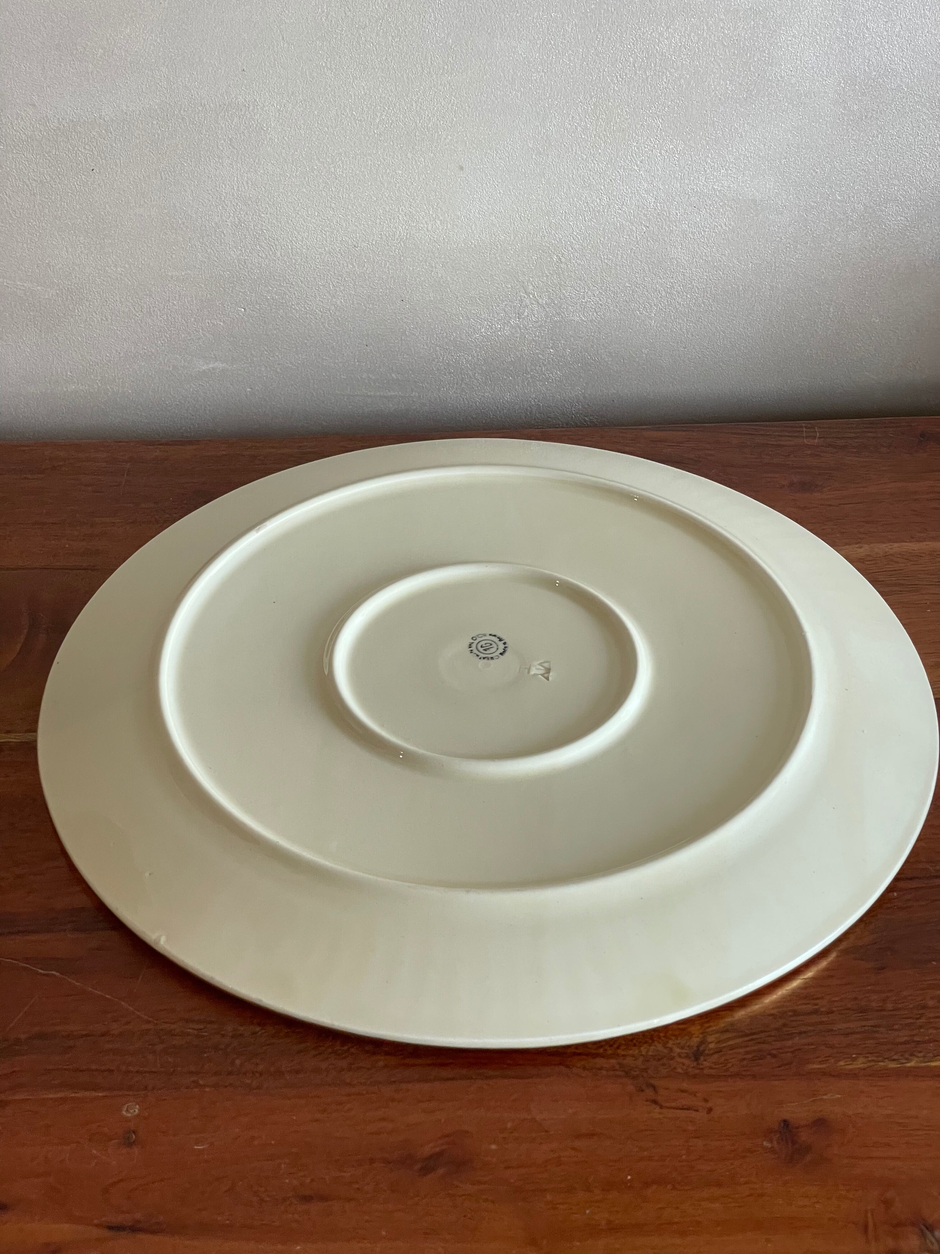 Pie dish pattern strand of golden thrush