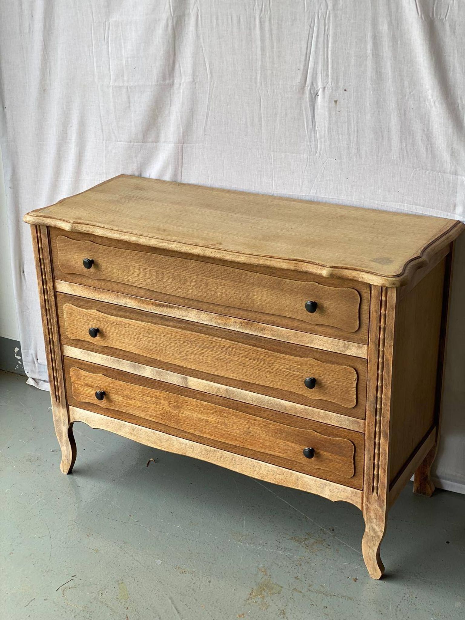 Neo rustic mini buffet chest of drawers with 3 drawers renovated in raw wood