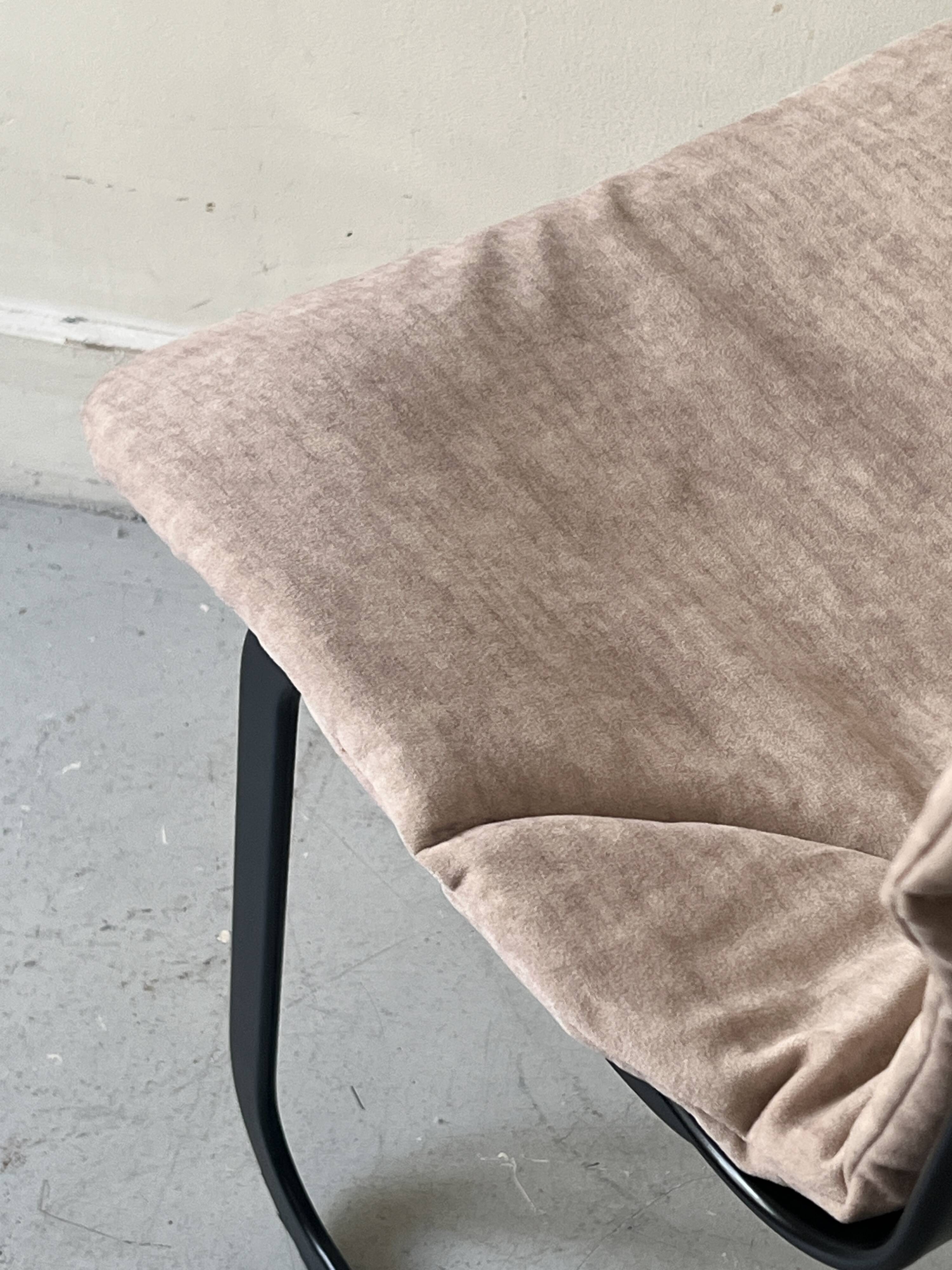 Cidue chair in black metal and short velvet, designed by Willy Rizzo in 1970.