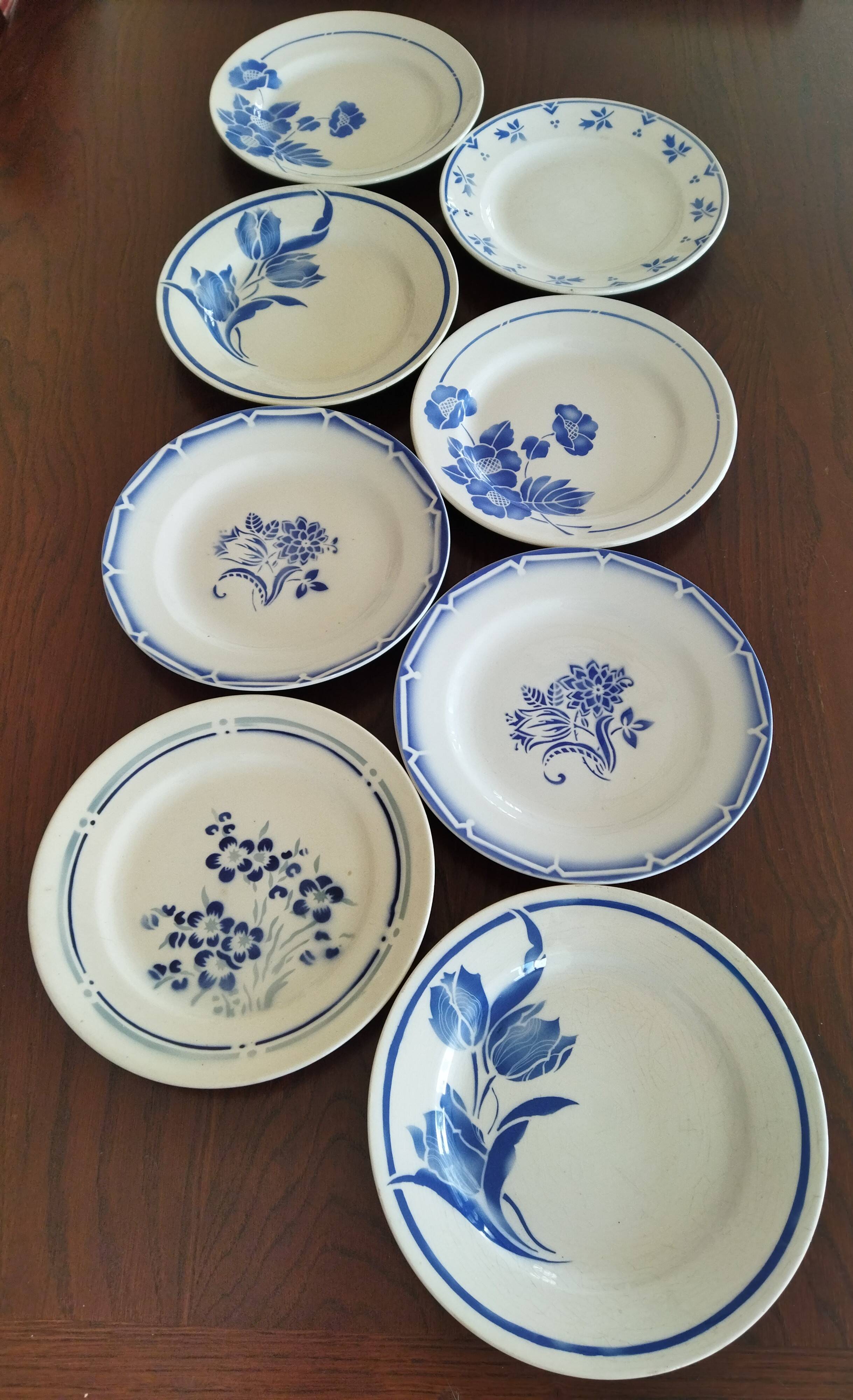 8 French earthenware dinner plates (Gien Sarreguemines Digoin Moulin des Loups Orchies)