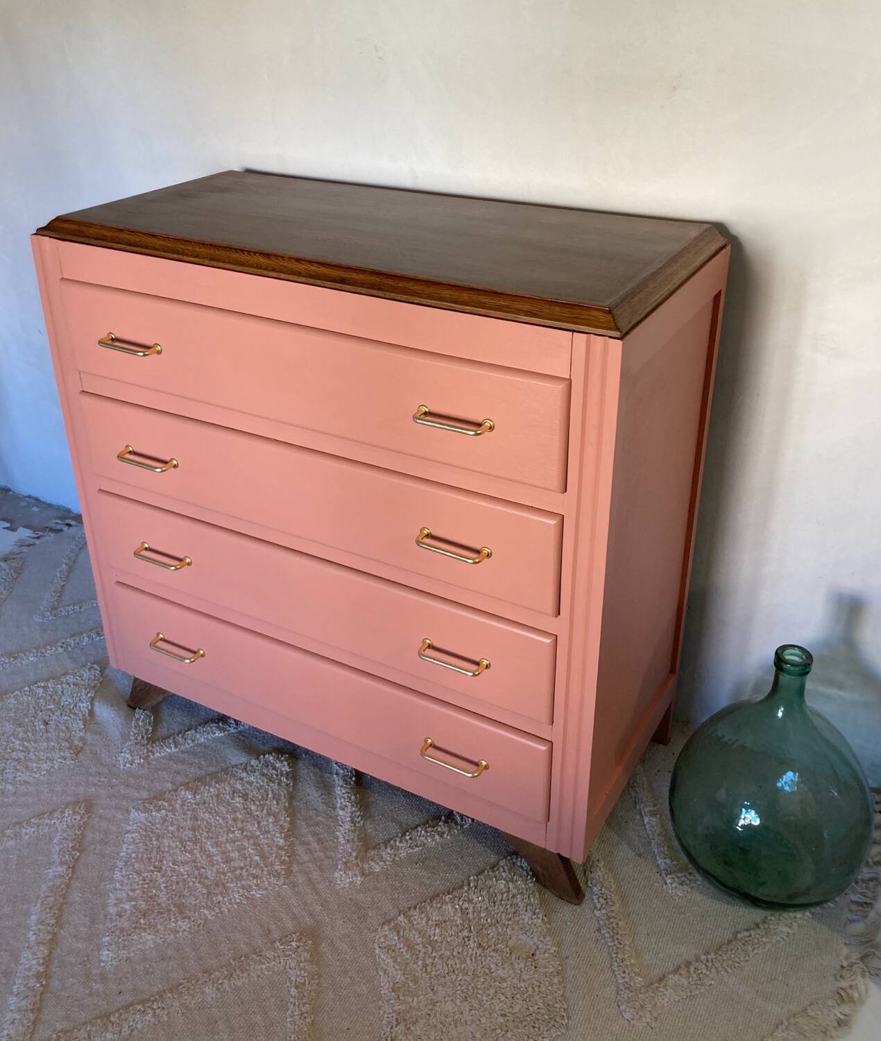 Compass foot chest of drawers