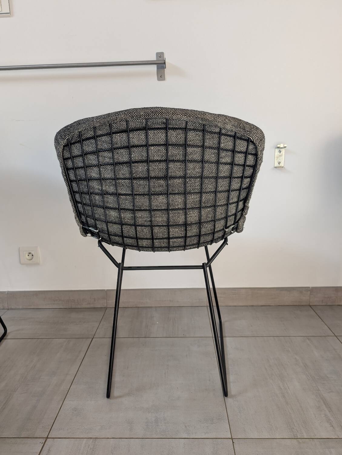 6 chaises Harry Bertoia pour Knoll modèle Wire '420'