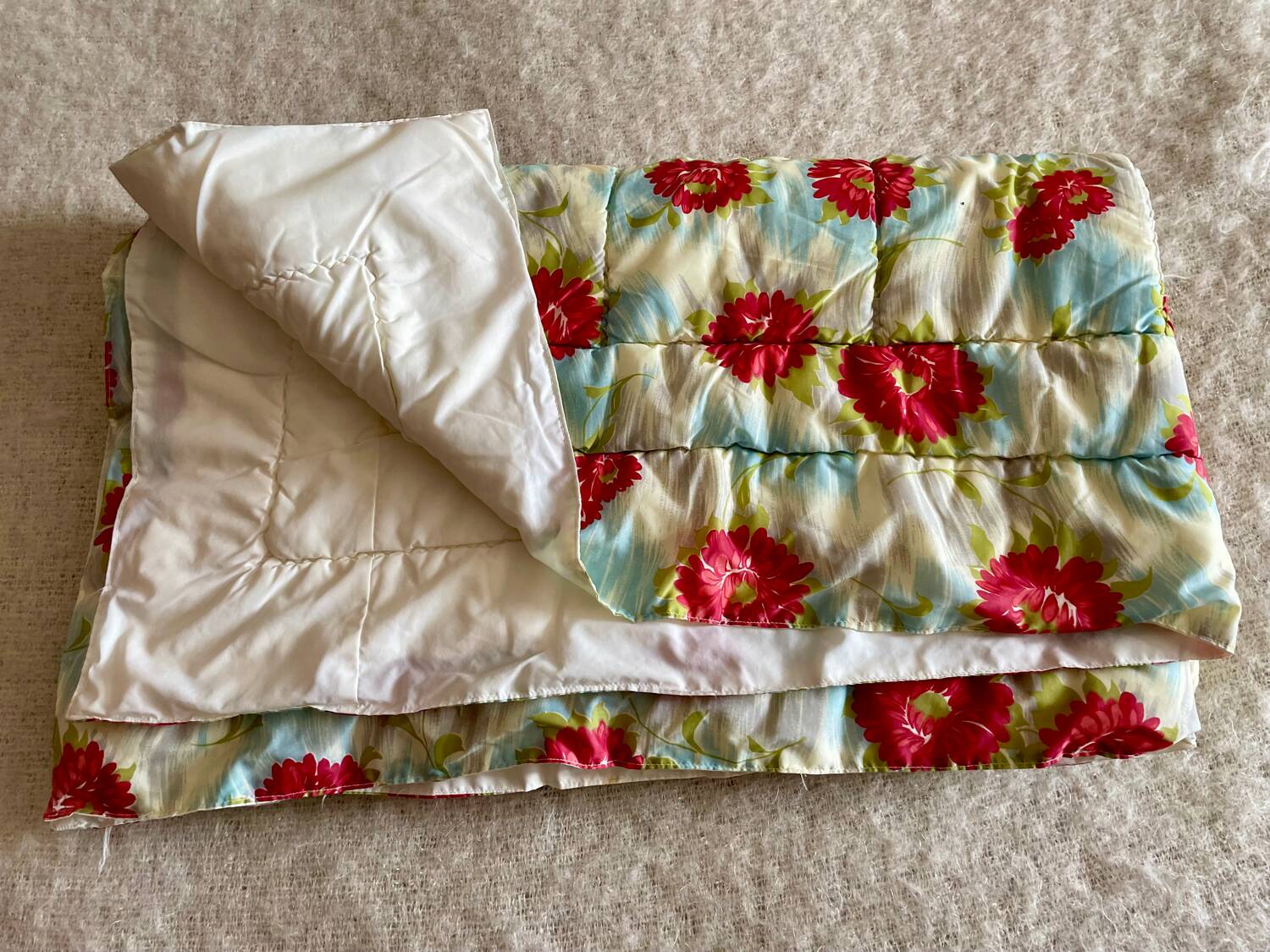 Vintage floral bedspread