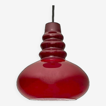 Lampe peill & putzler suspension vintage opaline rouge, années 60 70