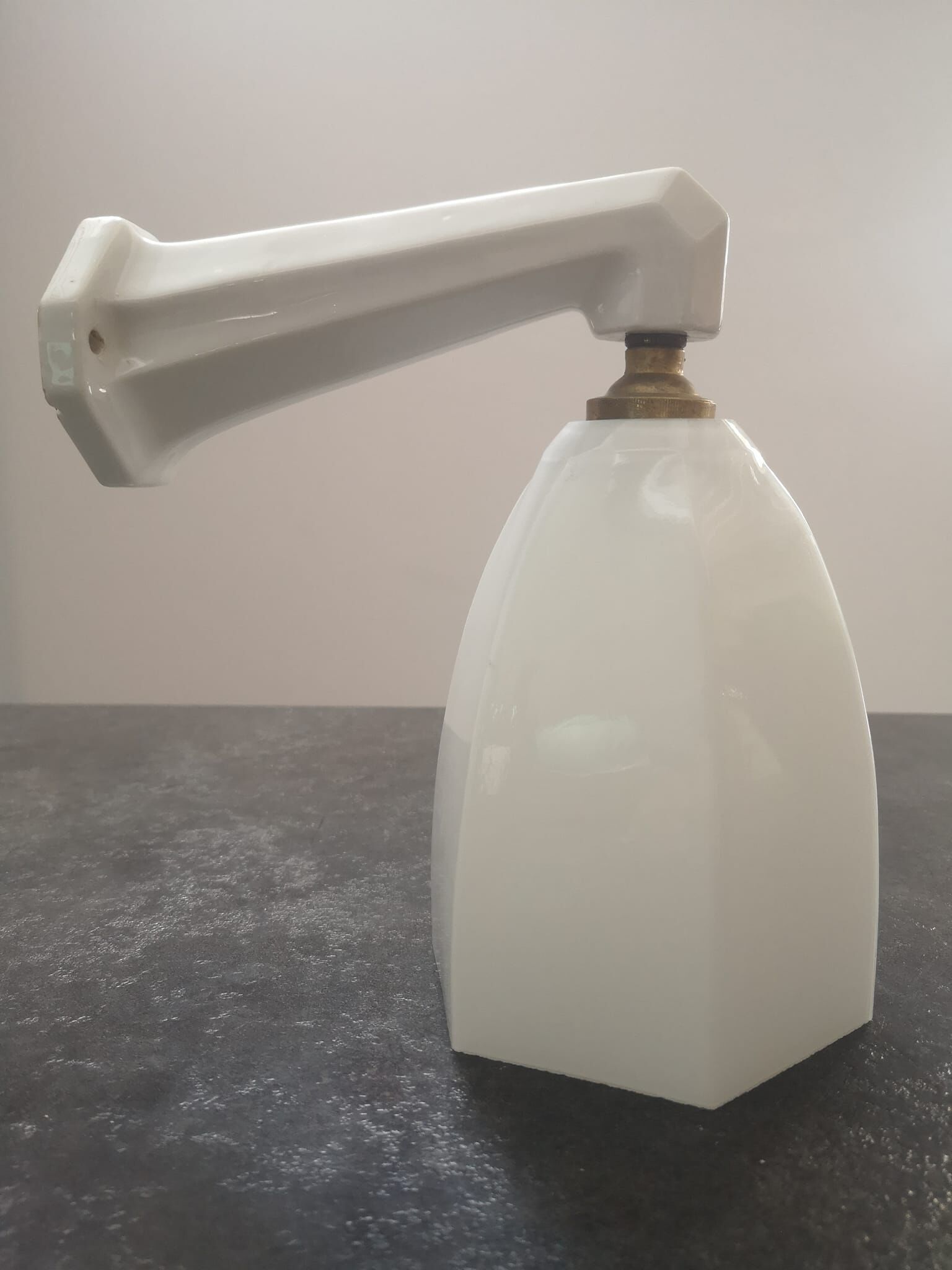 Wall lamp old white porcelain bathroom art deco 1930 opaline tulip