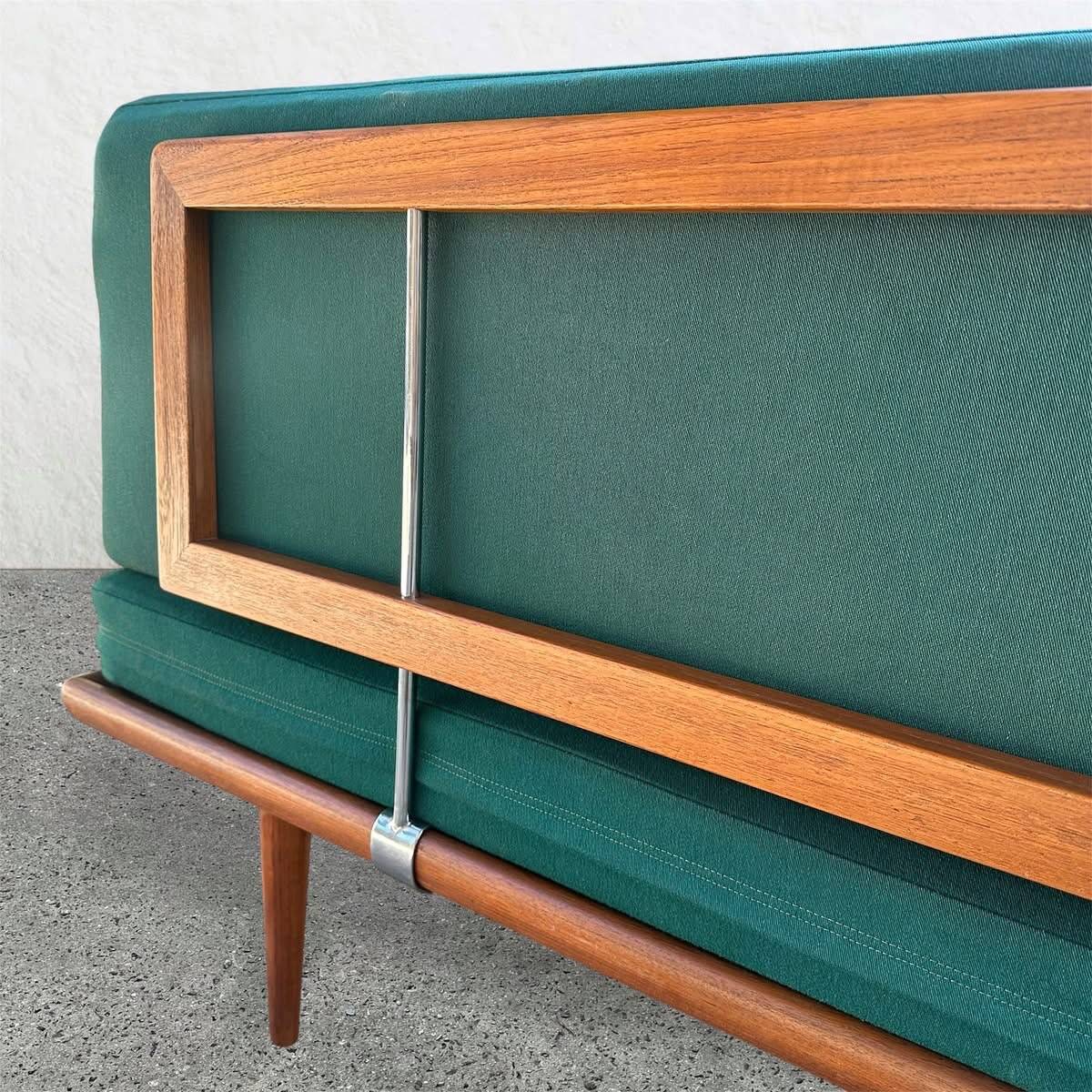 Canapé « Minerva » par P. Hvidt & O. Molgaard Nielsen, 1960