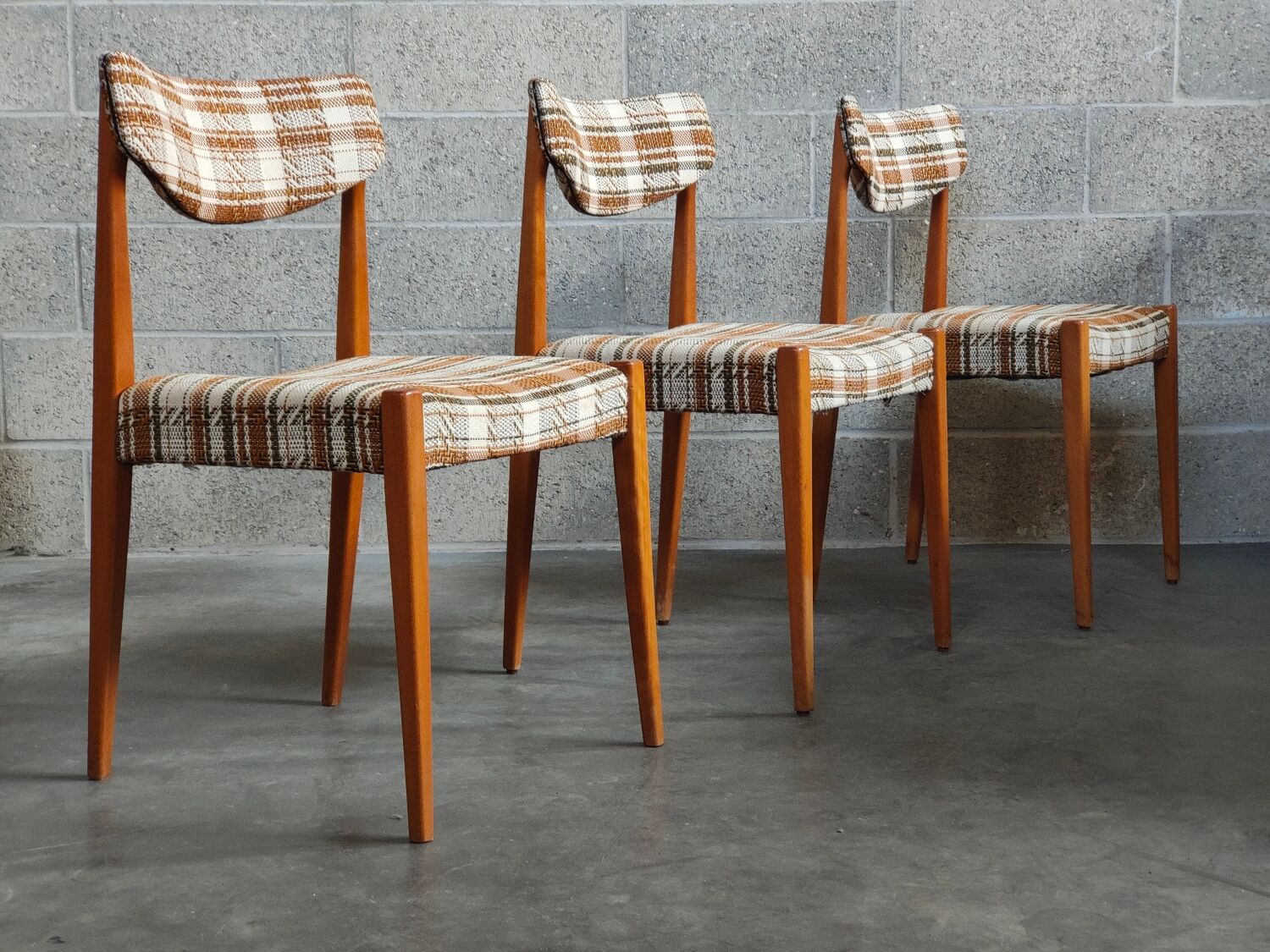 Lot de 3 chaises style scandinave tissu et bois