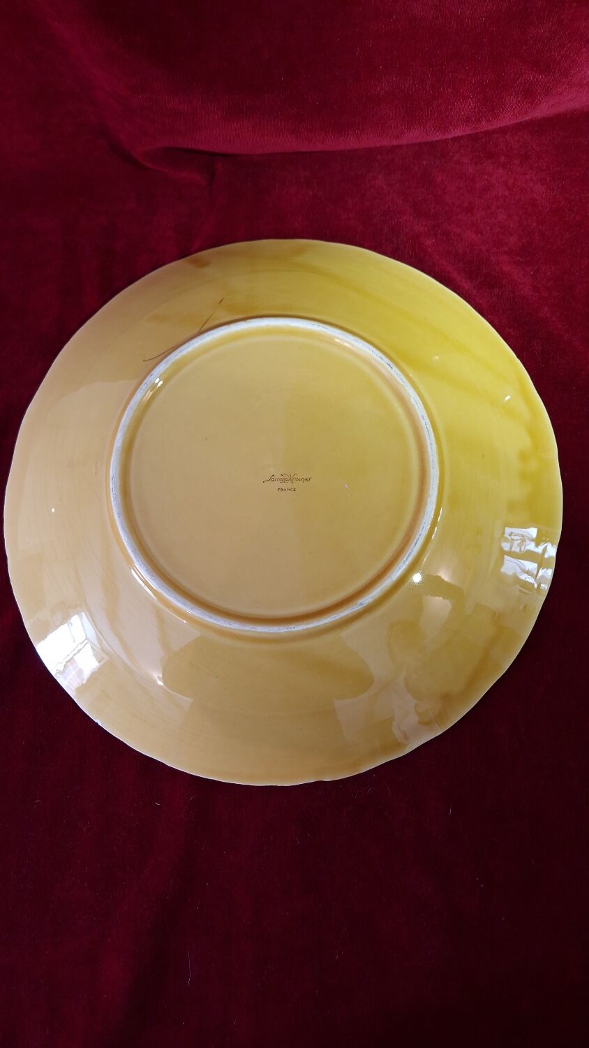 Sarreguemines round slip dish