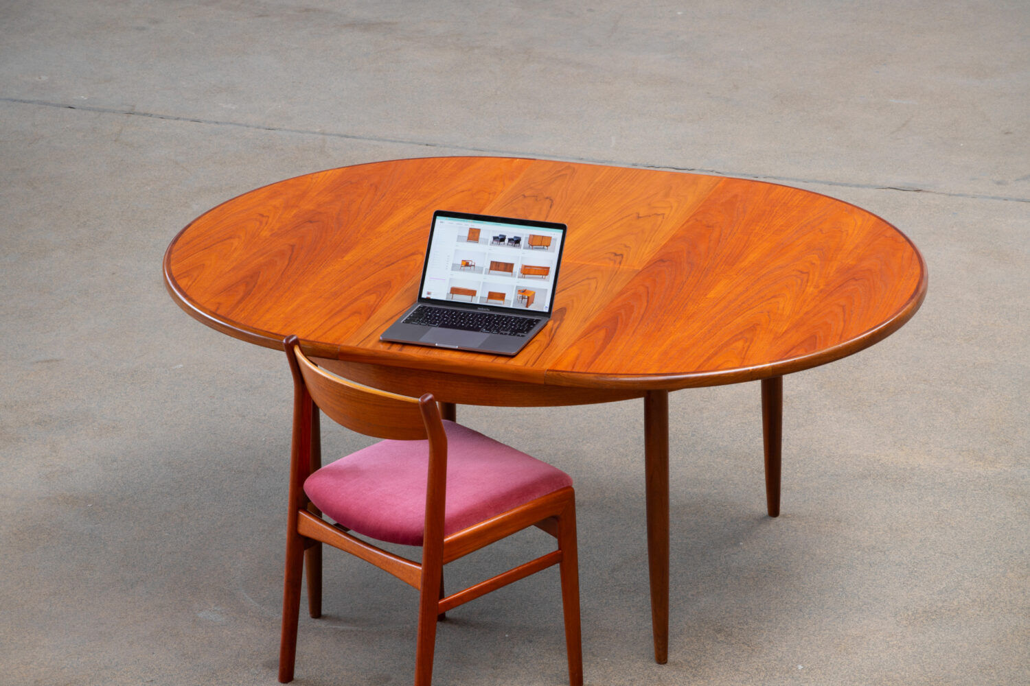 Scandinavian table G-Plan 1960