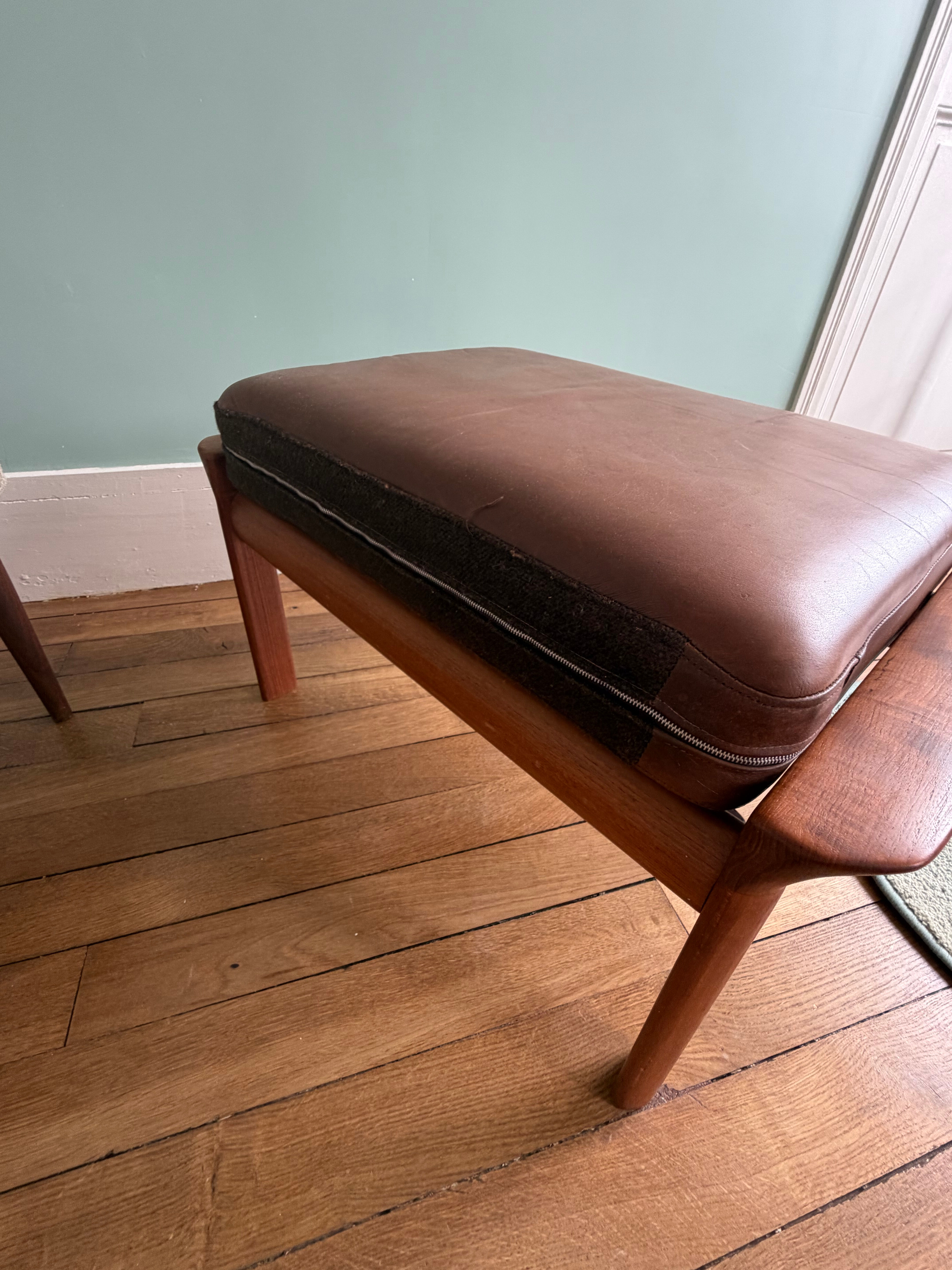 Ottoman tabouret teck et cuir scandinave vintage