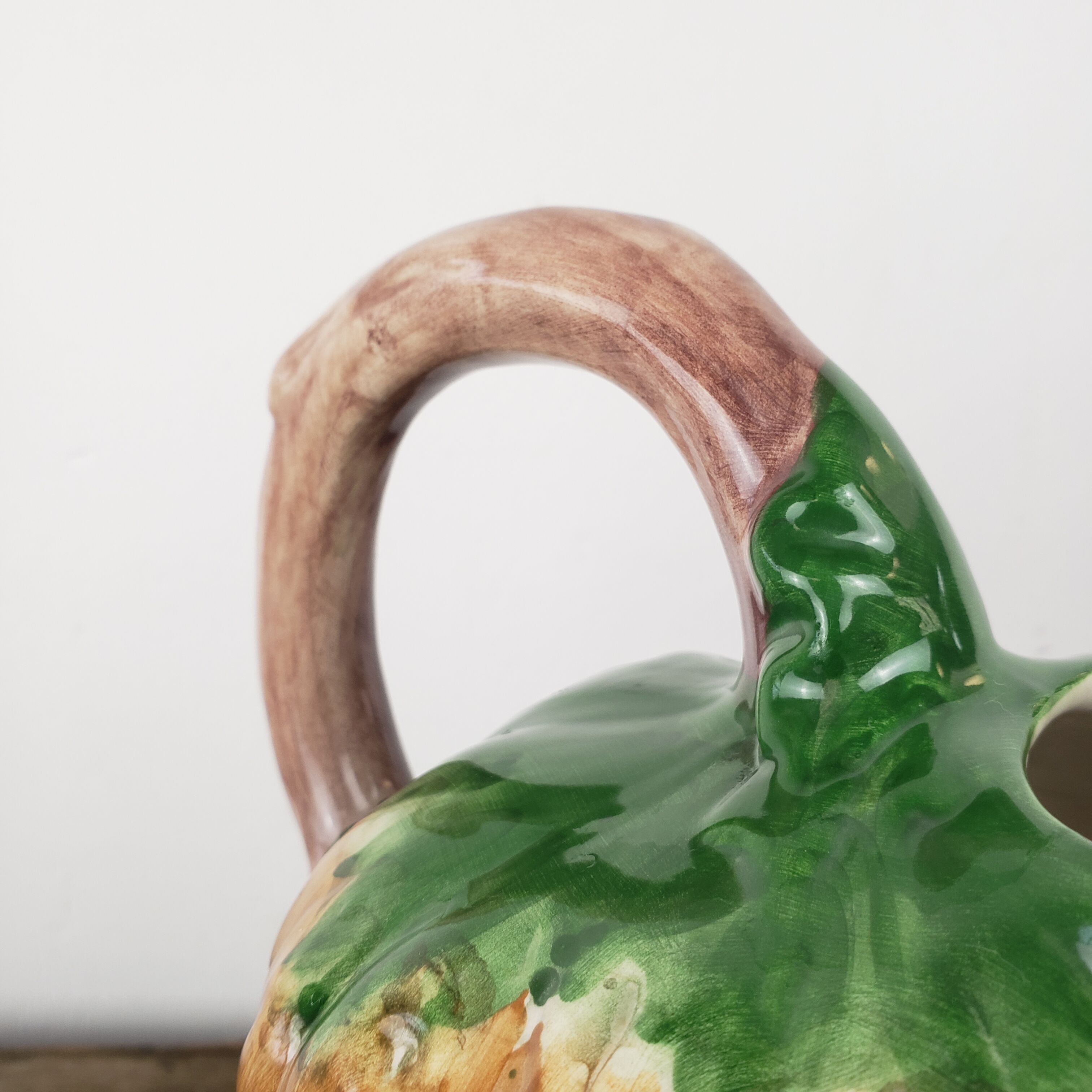 Grape slurry pitcher