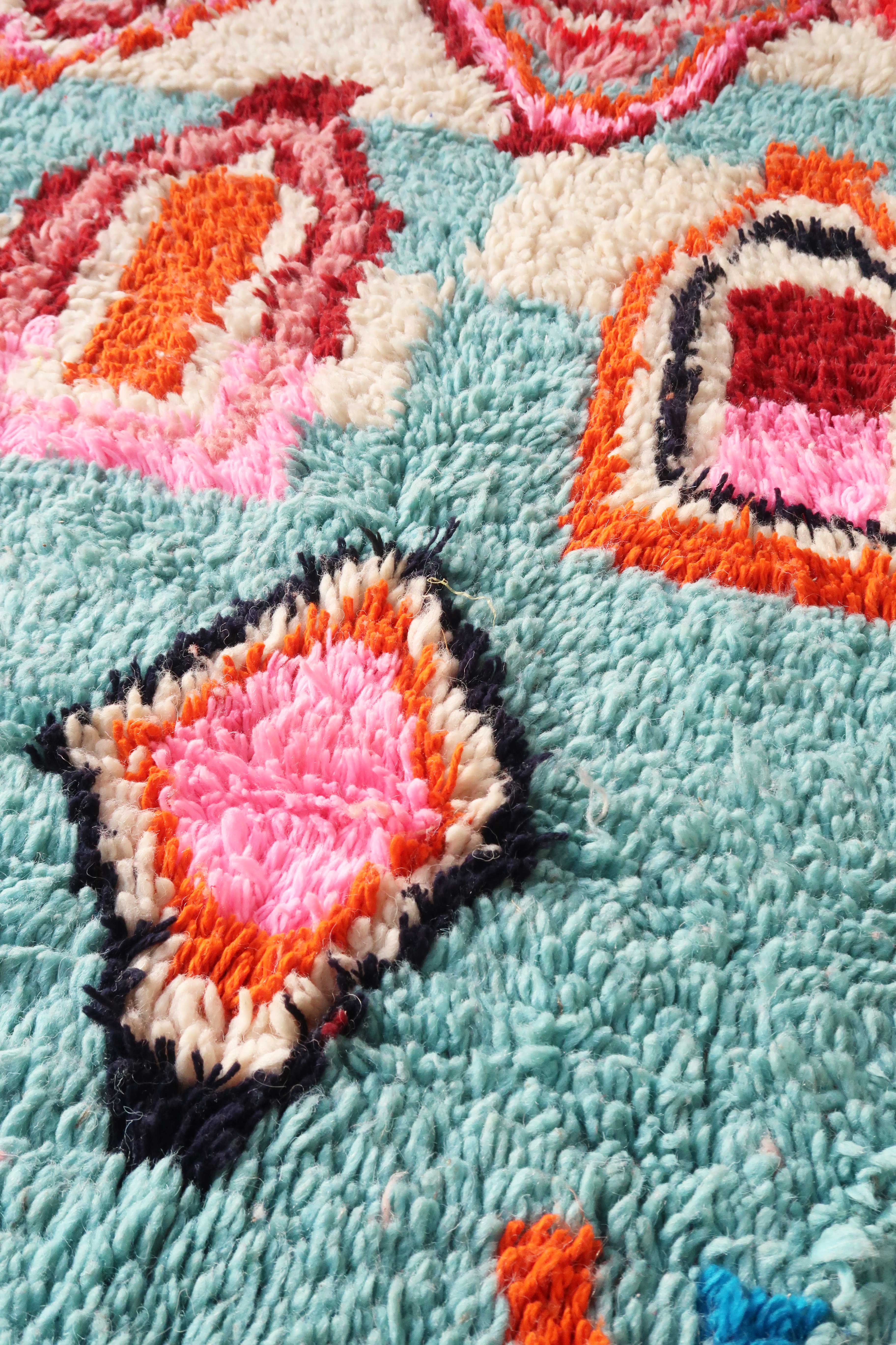 Pink and blue boujaad berber carpet in wool, hand-woven in morocco